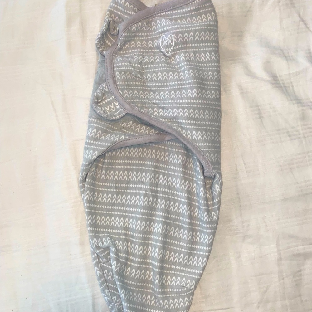 Baby swaddles